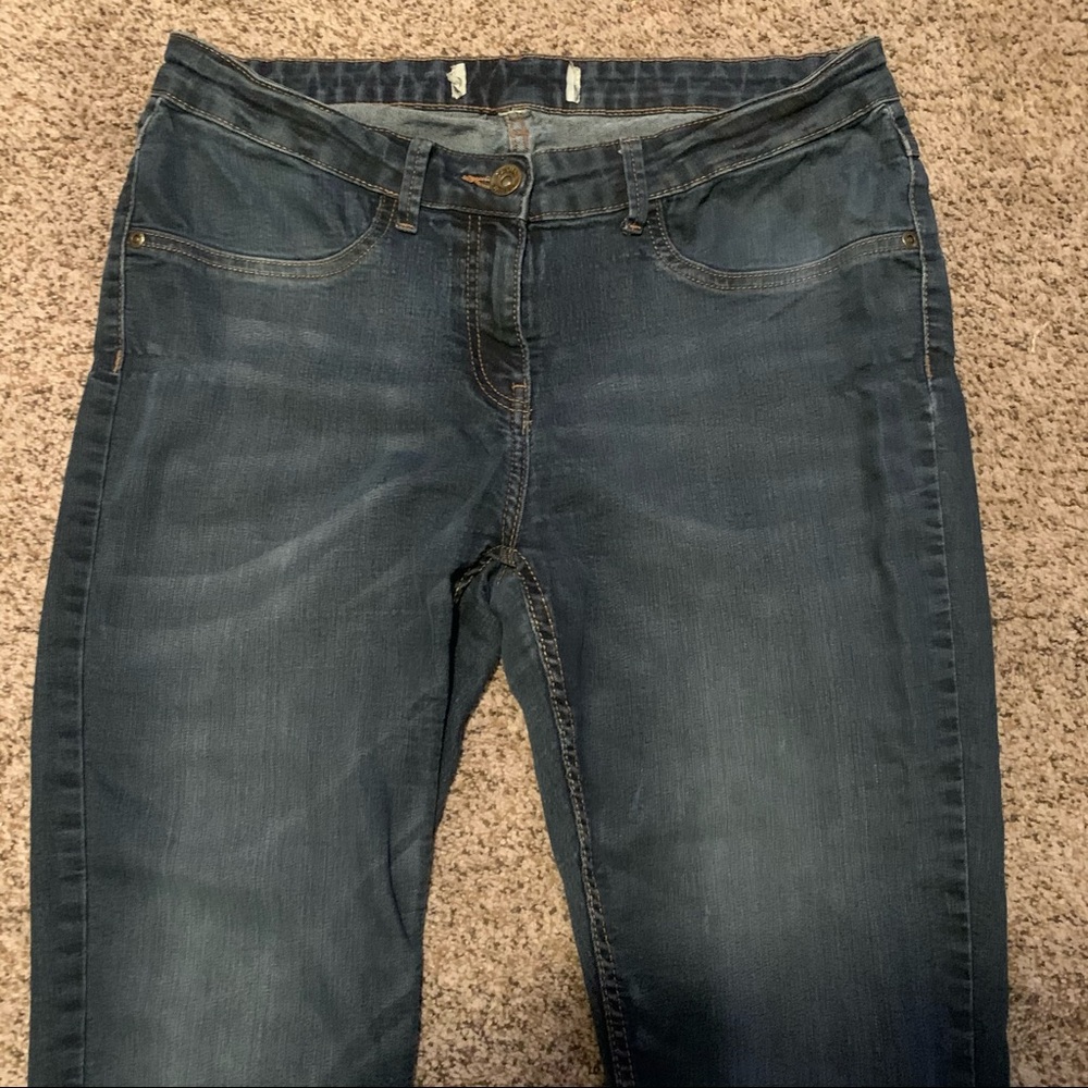 Dark wash jeans - Picture 4 of 8